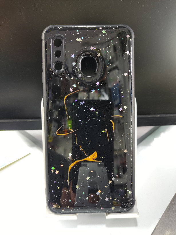 قاب فانتزی اکلیلی رزینی گوشی Samsung A20S / A30 رنگ مشکی به همراه پاپ سوکت
