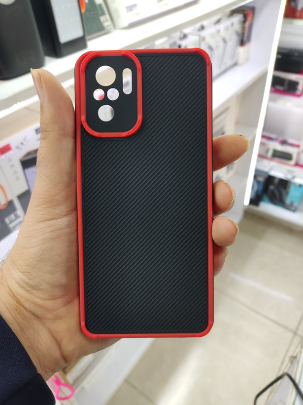 قاب کربنی محافظ لنزدار Xiaomi Redmi Note 10 4G / Redmi Note 10S / Poco M5S - قرمز