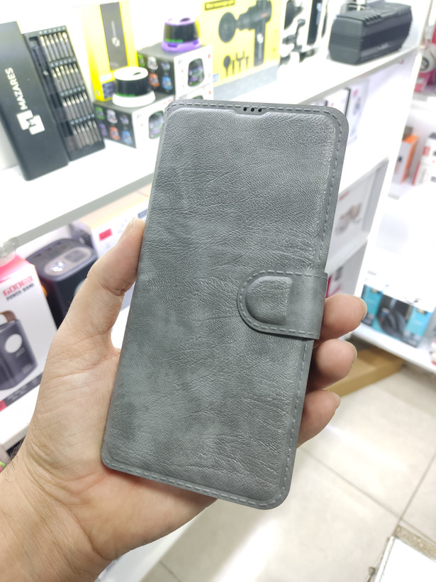 کیف موبایل چرمی مگنتی محافظ لنزدار Xiaomi Redmi 15C / Poco C85 - خاکستری